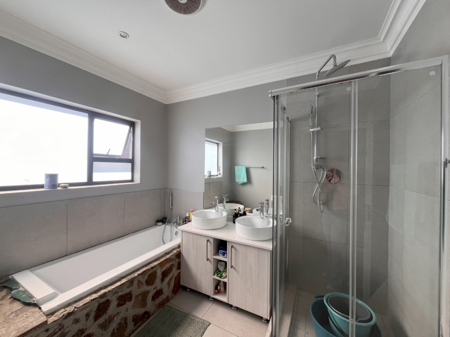3 Bedroom Property for Sale in Oakland Estate Free State
